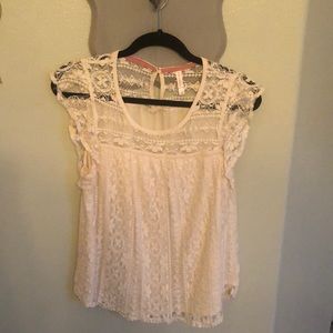 Cream lace blouse size XL   rayon underlay.